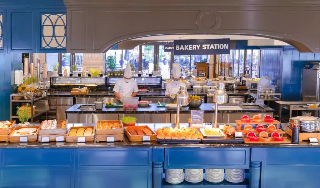 نانوایی و شیرینی پزی هتل فور پوینتس بای شرایتون دانانگ